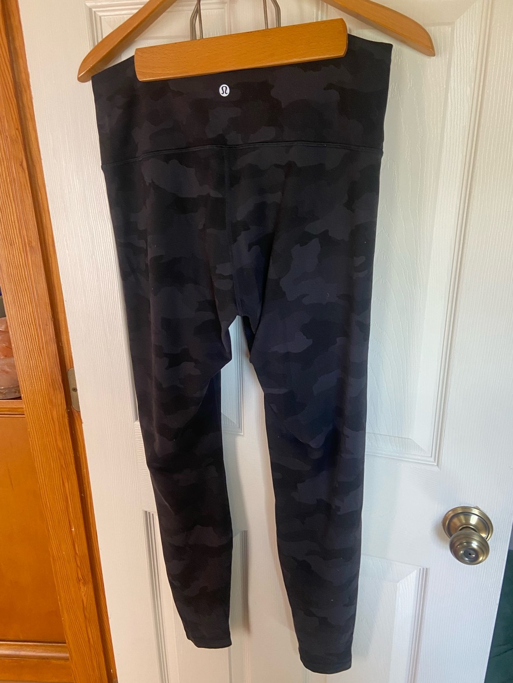 Lululemon Black Camo High Rise Align Leggings Size 14
